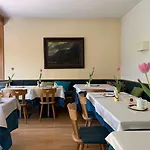 Zima Готель 3*