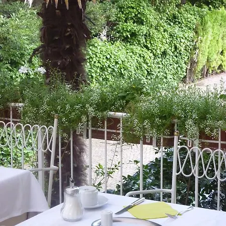 Zima Ξενοδοχείο 3*